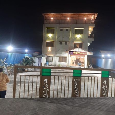 لونافالا Blue Bell Homestay المظهر الخارجي الصورة