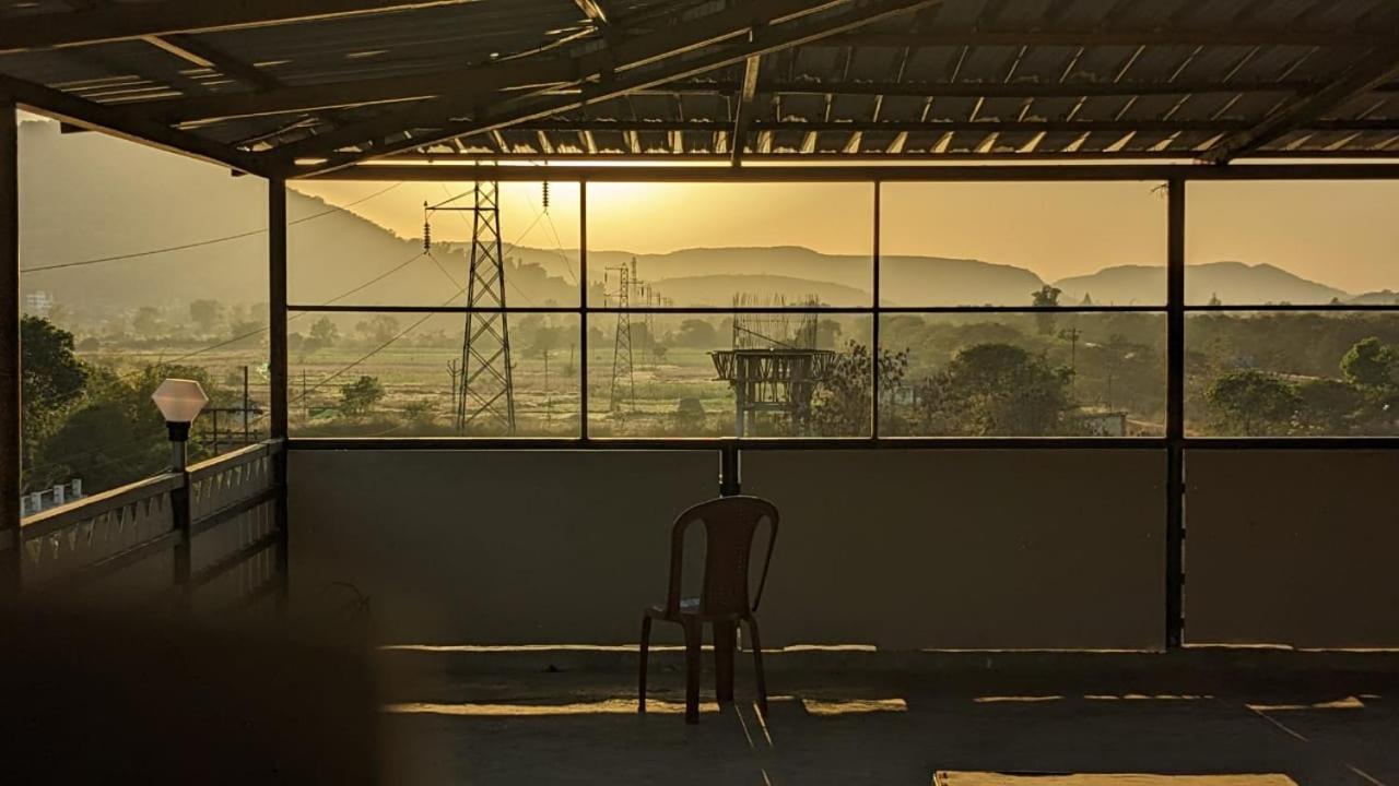 لونافالا Blue Bell Homestay المظهر الخارجي الصورة
