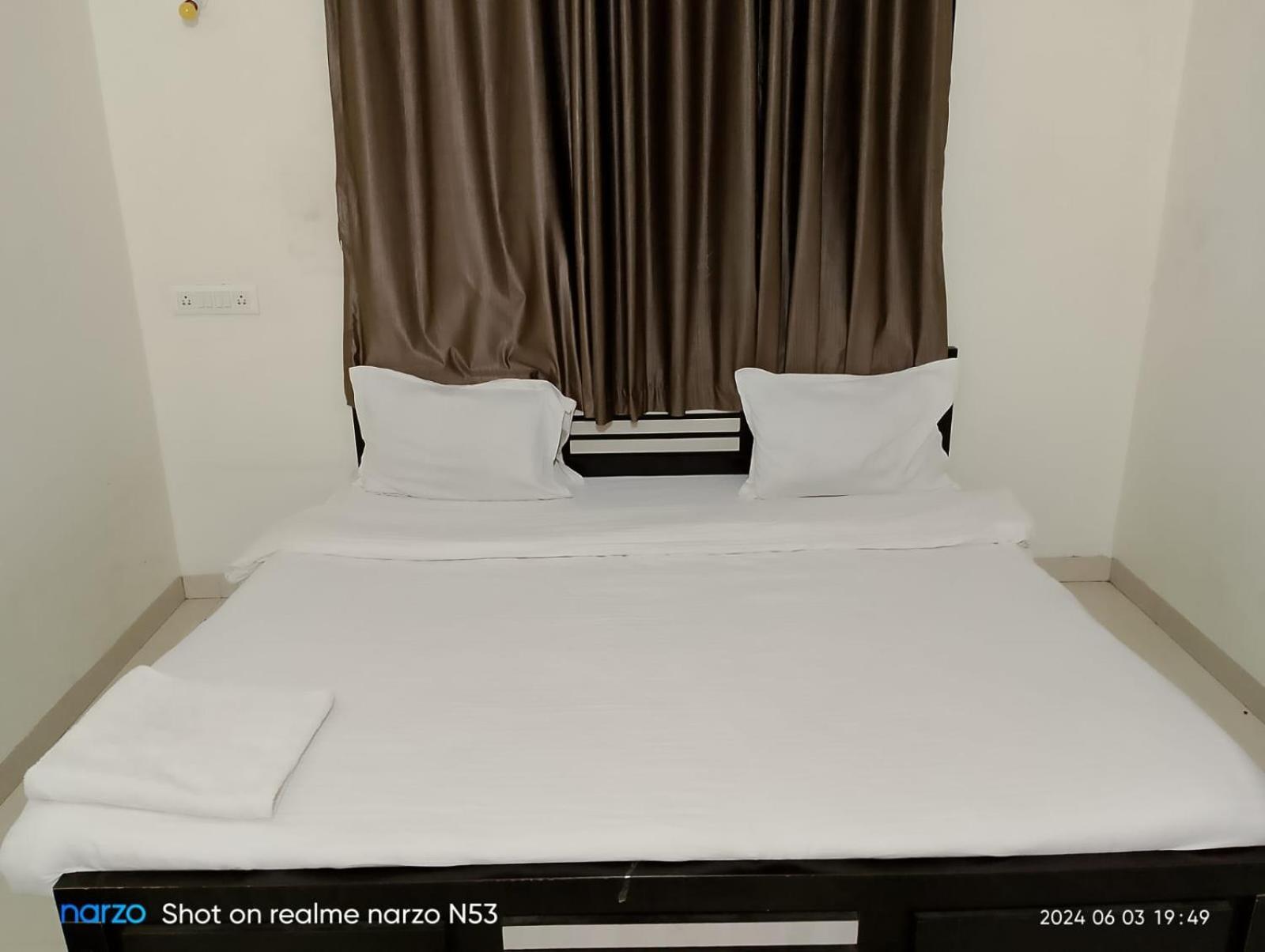 لونافالا Blue Bell Homestay المظهر الخارجي الصورة