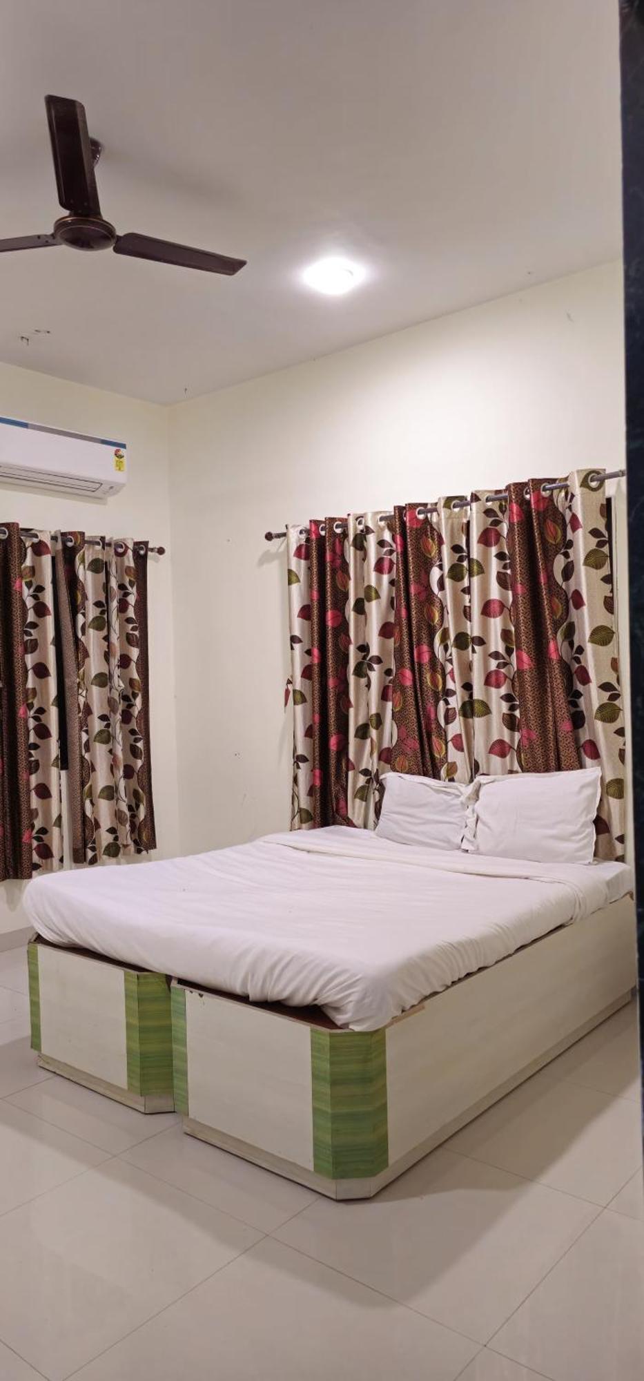 لونافالا Blue Bell Homestay المظهر الخارجي الصورة